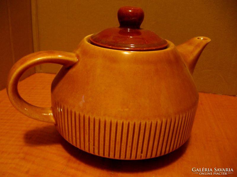 Retro honey brown porcelain jug, the tray is a gift.