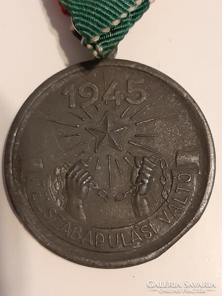 1945 Felszabadulási váltó kitüntetés RITKA !