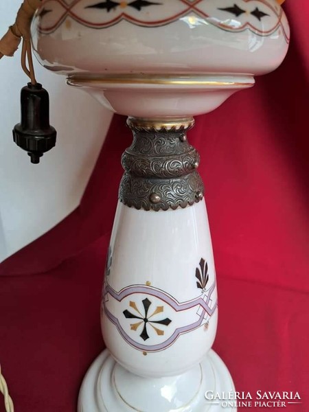 Gyönyörű régi  asztali lámpa virágos tejüveg aljjal Gyűjtői szépség