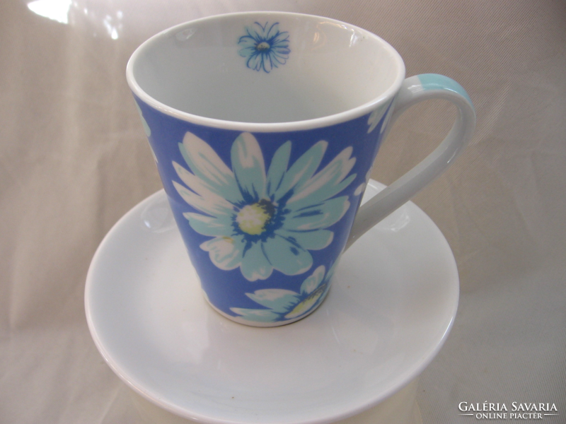 Domestic blue floral mug