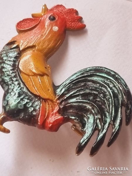 Fémjelzett kézzel festett gall kakas kitűző 4x4 cm.