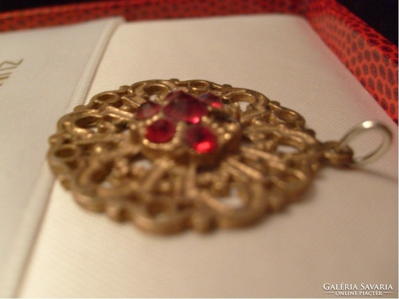 Gold filled, openwork garnet gemstones decorative pendant for sale