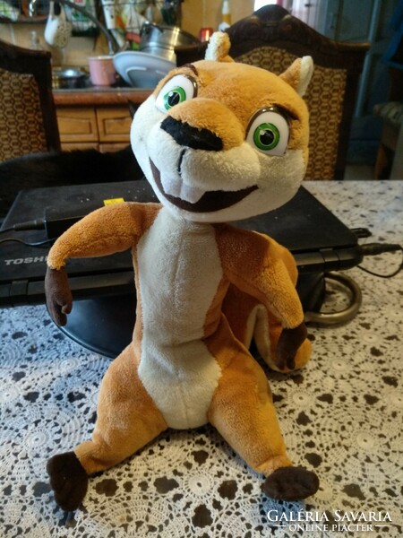 Plush squirrel, over the hedge, negotiable