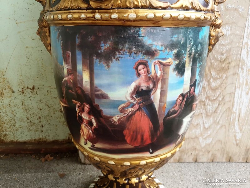 115 Cm. Classicist style vase / italia.