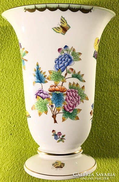 Herend Victoria patterned, flat vase - 22 cm high