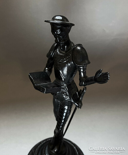 Don Quijote,Szovjet öntött vas szobor.