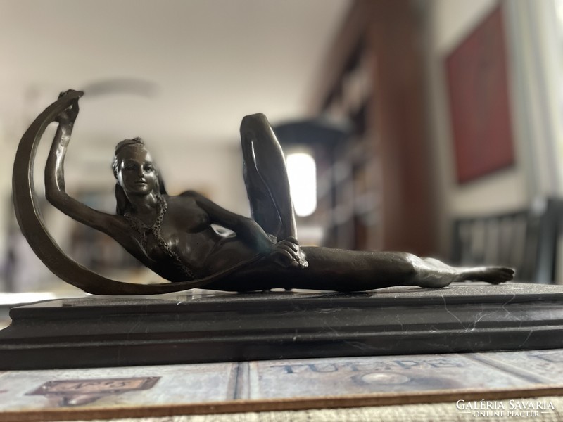 Raymondo, contemporary bronze sculpture in Art Nouveau style