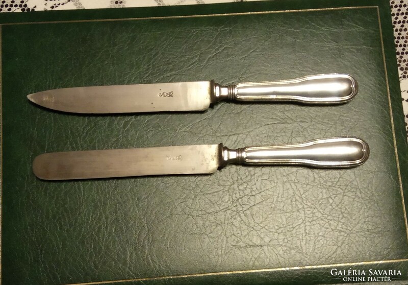 Antique marked knives with 2 non-rusting marked steel blades