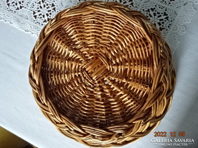 Wicker basket made of two-color cane, barely used. He has!