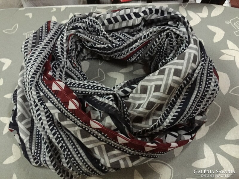 S.Oliver brand round scarf, patterned fashion scarf