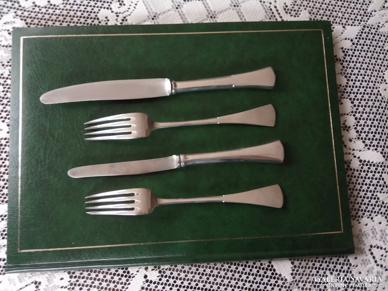 Jó befektetés, szép ajándék antik 2 személyes ezüst Dianás jelzésű villa és kés evőeszköz készlet