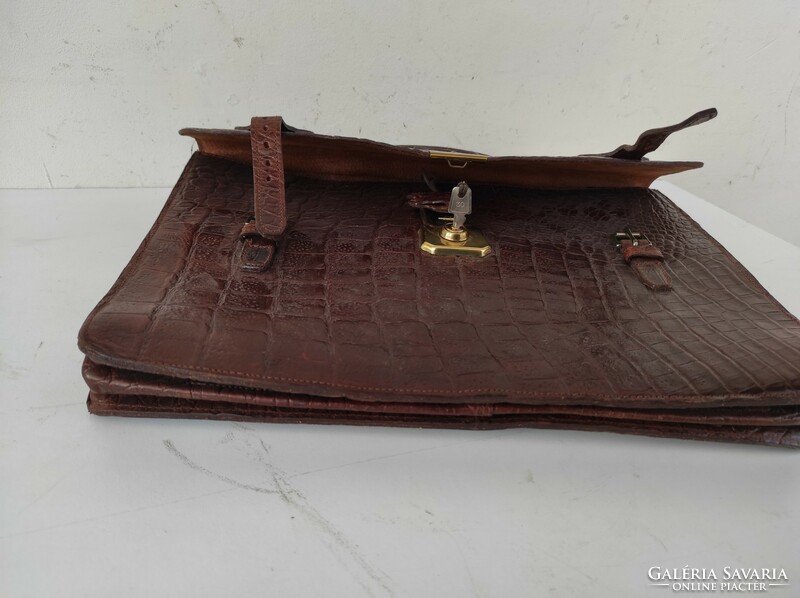 Antique leather bag in perfect condition with briefcase key 859 6322