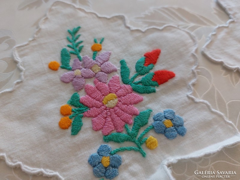 Old Kalocsa embroidered small tablecloth in the shape of a leaf 4 pcs