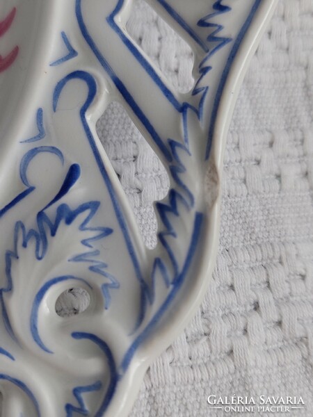 Alt Wien antik bécsi áttört porcelán tányér 1844 biedermeier időszakból pici hibával