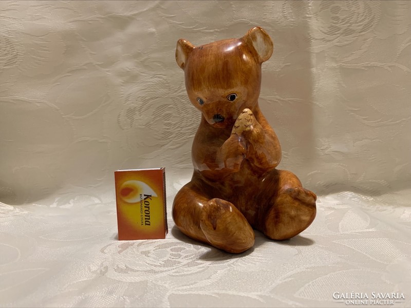 Bodrogkeresztúr ceramic teddy bear, bear with honeycomb