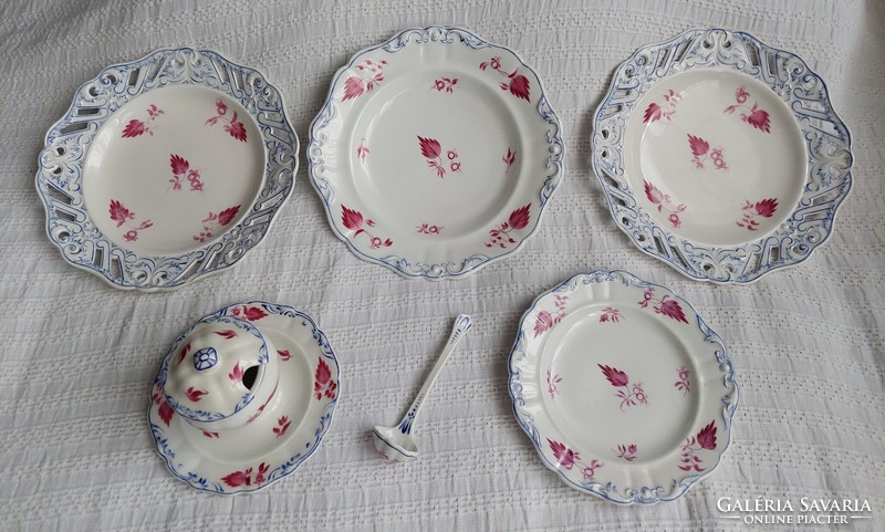 Alt wien antique Viennese openwork porcelain plate from 1844 Biedermeier period with a small flaw