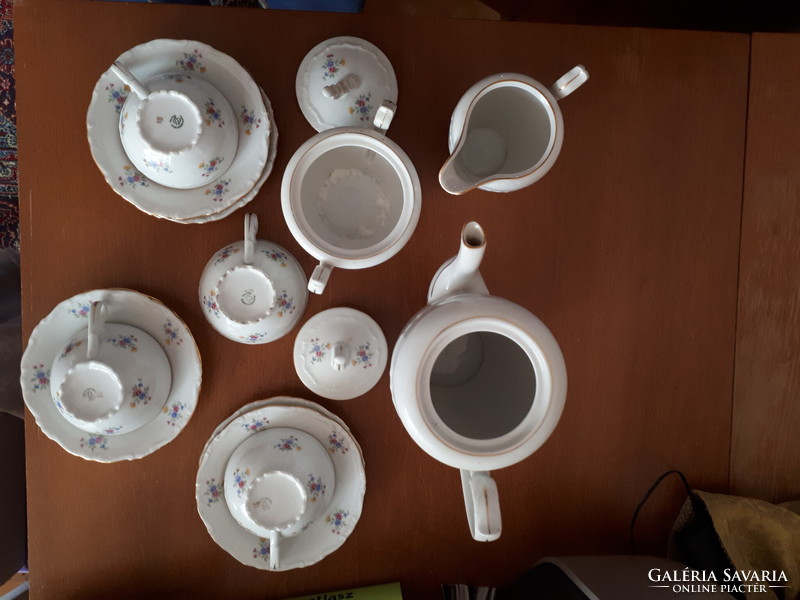 Szecessziós kávés teás készlet 4 csésze aljjal, 2 alj, 1 nagy és 1 kisebb kiöntő cukortartó