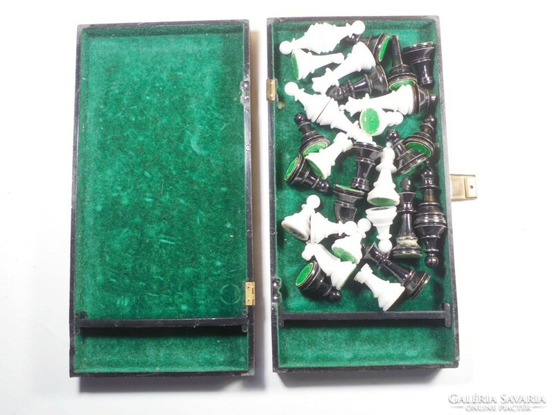 Old retro travel leather cased chess set chess board chess board, approx. 1980s