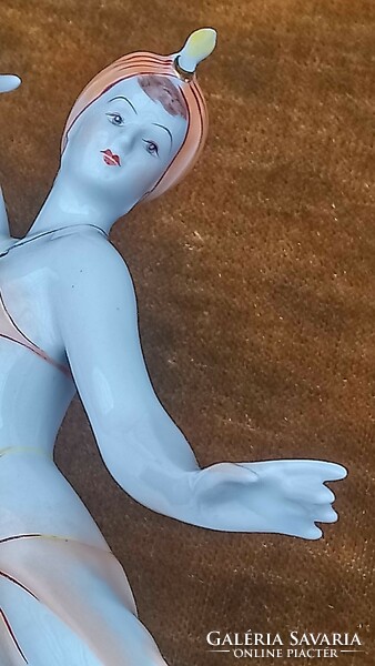 Hollóháza porcelain seraj dancer figure is a rarity, kept in a beautiful flawless display case