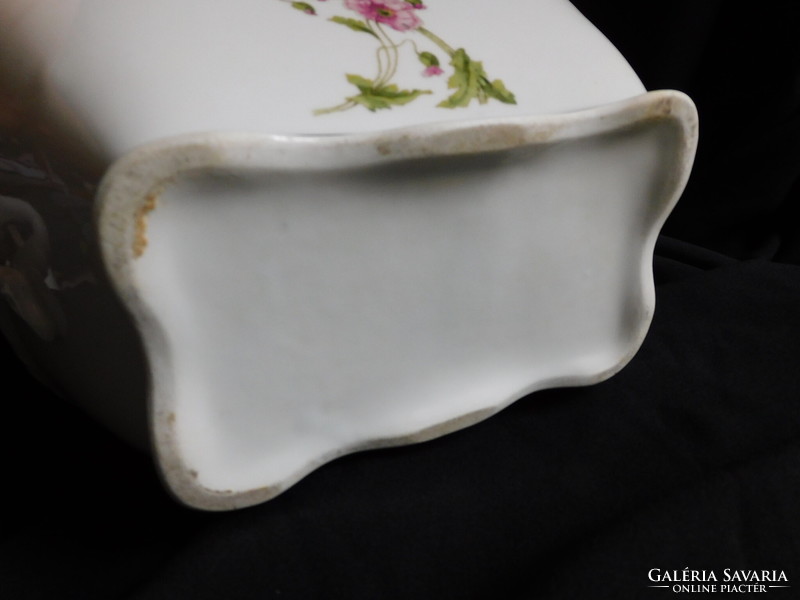 Antique soup bowl with a poppy flower pattern - the lid is damaged