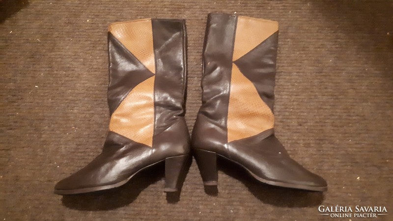 Retro high heel 38 leather boots with brown pattern
