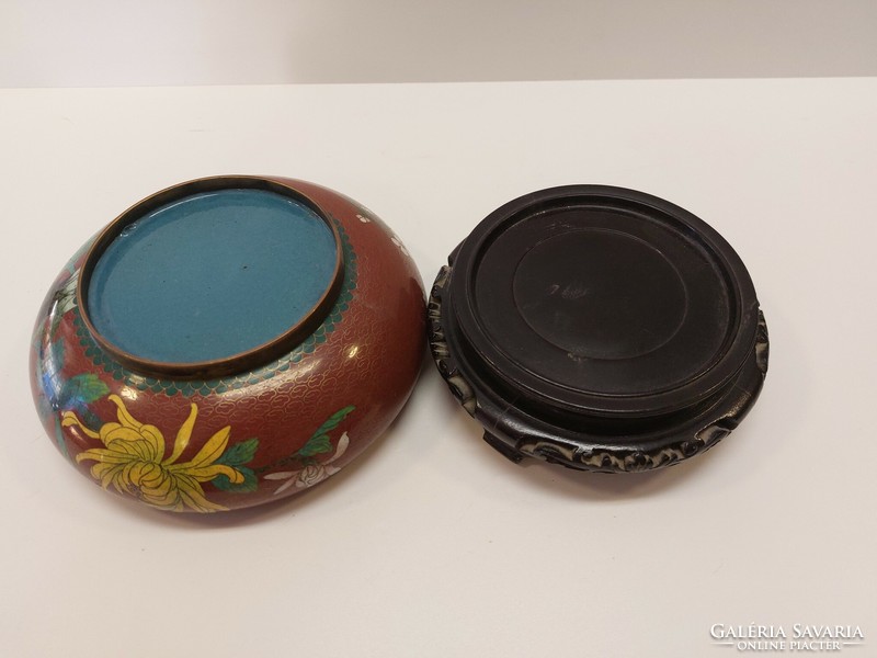 Chinese bronze-based fire-enamelled trinket