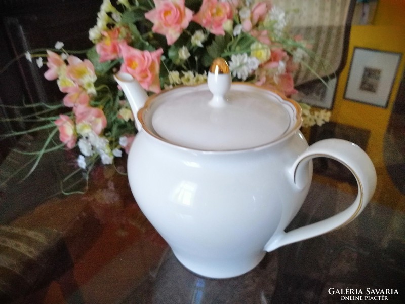 Kahla white teapot