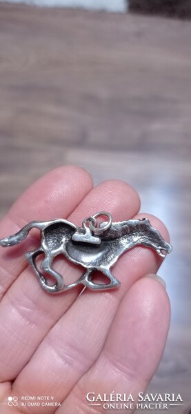 Antique silver horse pendant, 10 gr