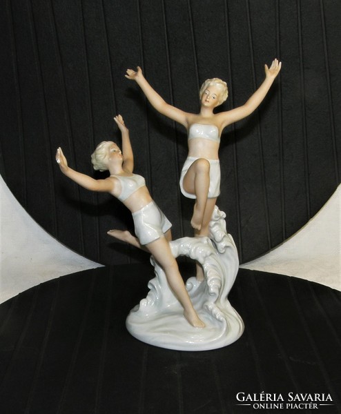 Lányok a tenger hullámain - Ritka Schaubach Kunst -Wallendorf porcelán páros figura