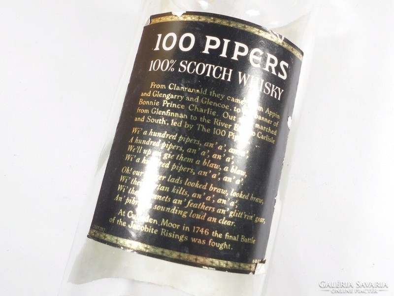 Retro old paper label glass bottle - seagram's 100 pipers - scotch whiskey scotch whiskey - 1980s