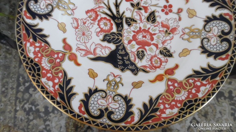 Royal Crown Derby Imari mintával díszített angol porcelán tá
