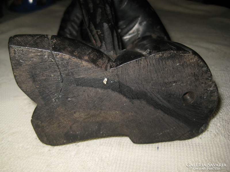 Ülő  afrikai  ,  fekete figura  29 cm