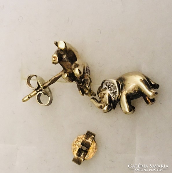 Old gold 585 elephant earrings