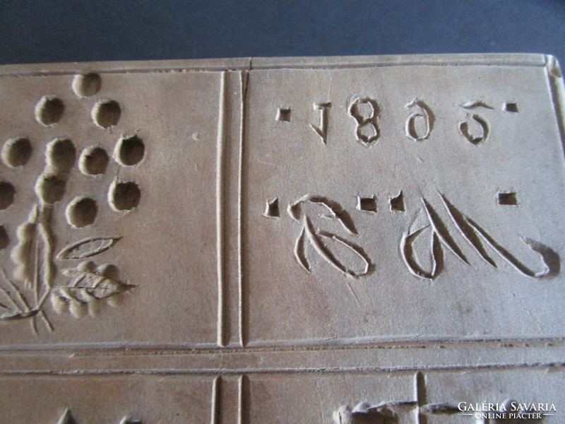 1806 Gingerbread batter wood mold baking mold sharp - deep contour wood carved ancient pattern Hungarian handwork
