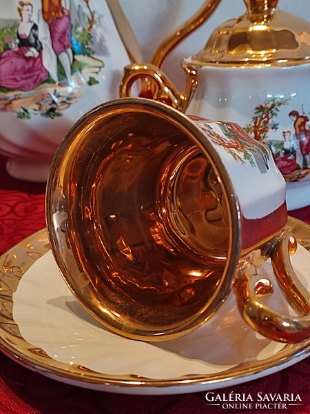 Dúsan aranyozott zsáner jelenetes fajansz teáskészlet