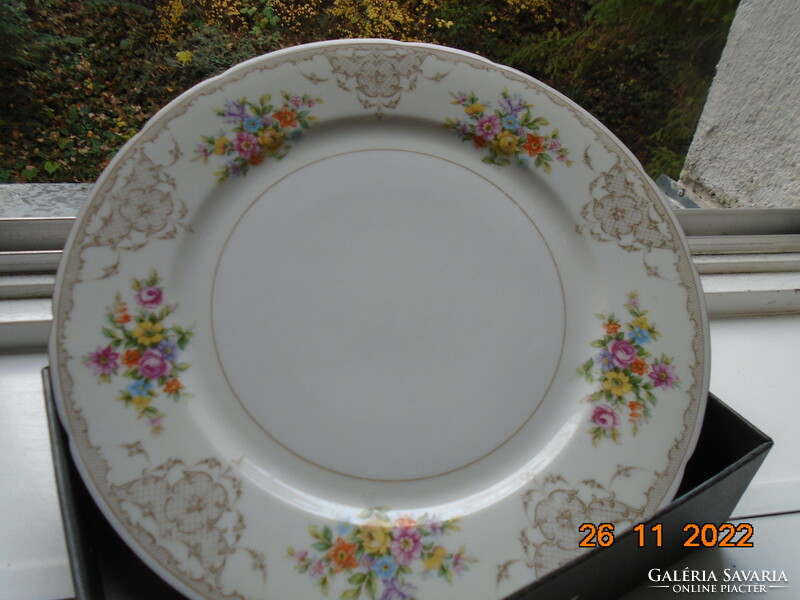 Klosterle tk thun baroque Czech rosary grid pattern, flower bouquet marked, numbered bowl 26 cm