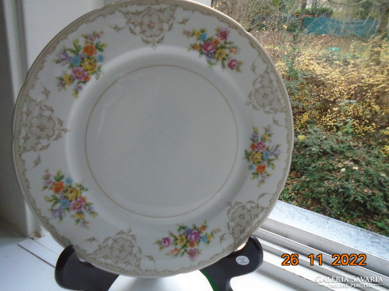 Klosterle tk thun baroque Czech rosary grid pattern, flower bouquet marked, numbered bowl 26 cm