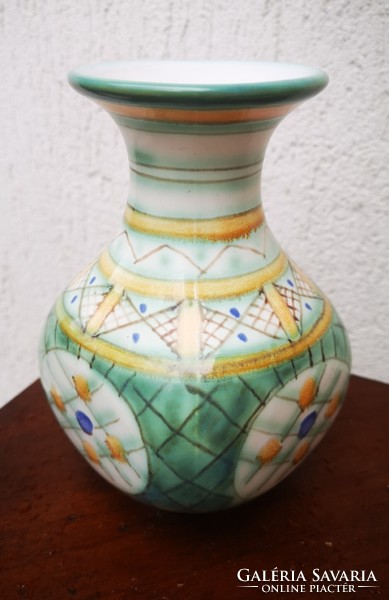 Gorka Géza kerámia váza színes kézzel festett, Art Deco Retro stílusú. Modern alkotás