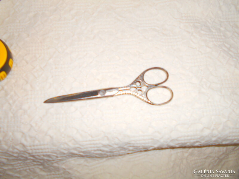 Antique nun's scissors-characteristic cross pattern in the middle