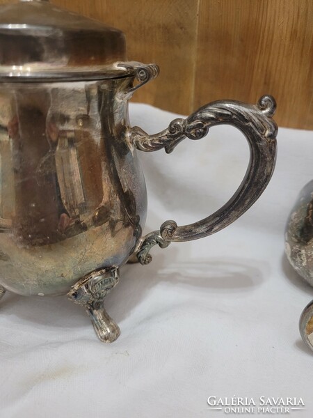 Silver-plated spout with 5 glasses