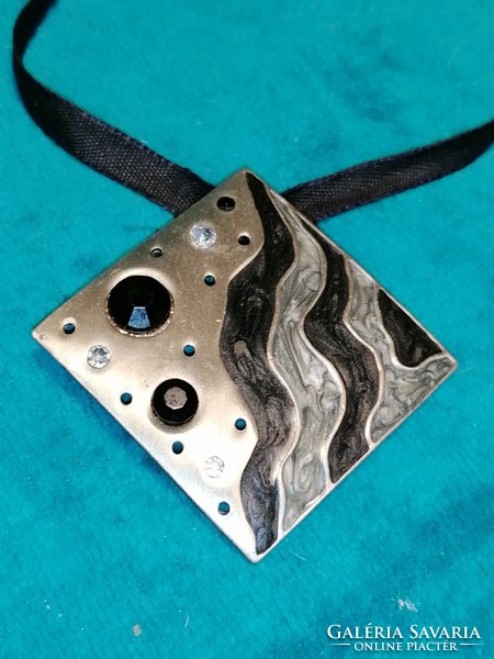 Fire Enamel Pendant (571)