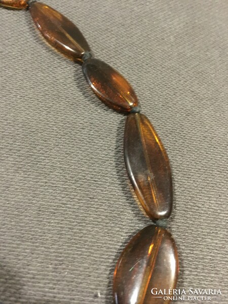 A necklace that looks like amber!!! 80 cm!!