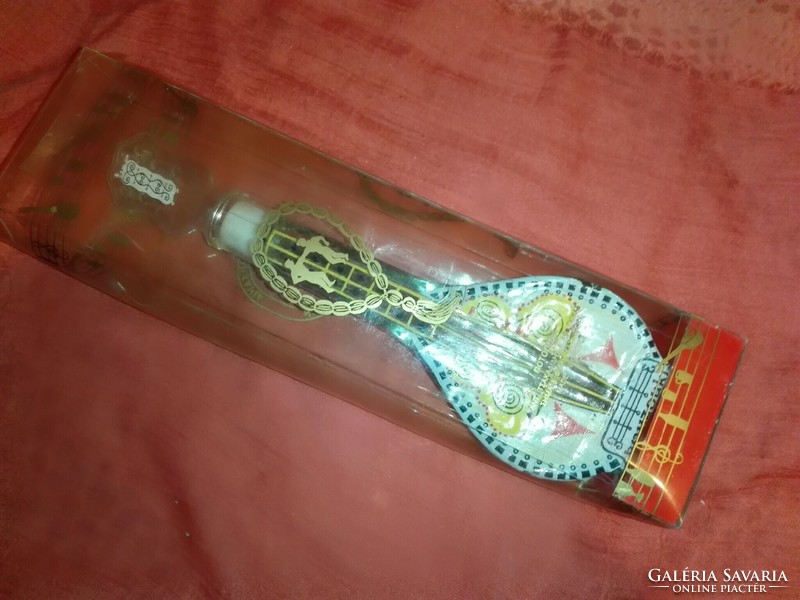Buzuki formájú italos üveg ,eredeti csomagolásban.