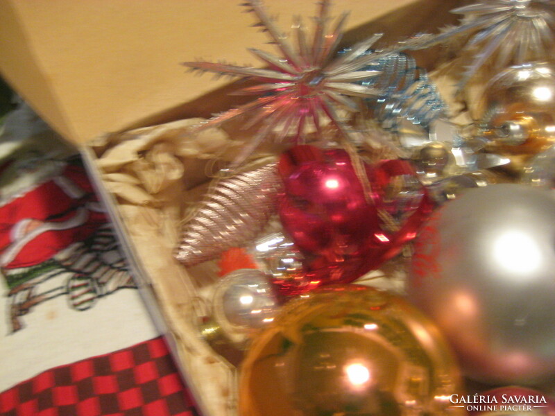 Karácsonyfa díszek , régi , üvegből  22 db