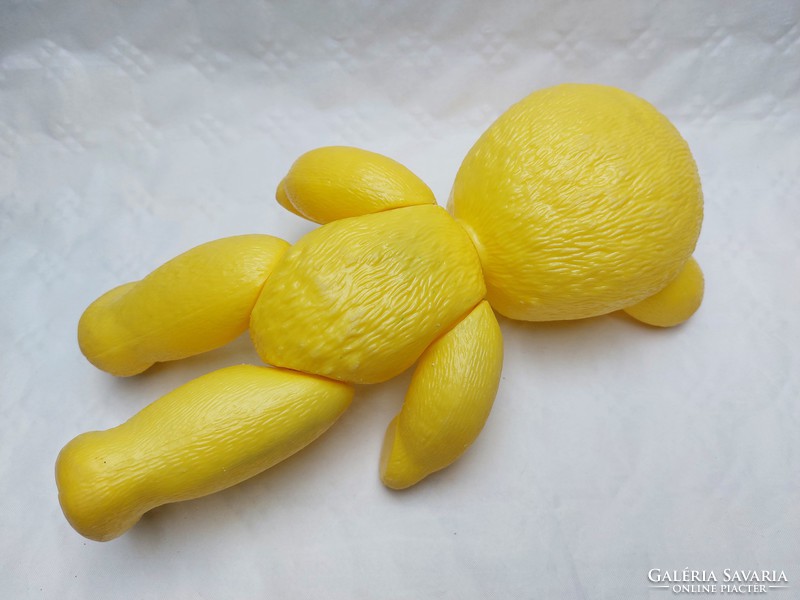 Régi műanyag játék retro DMSZ maci sárga mackó