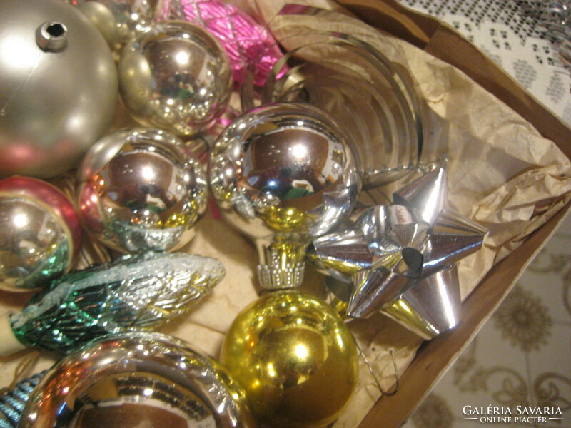 Christmas tree decorations, old, made of glass, 22 pcs