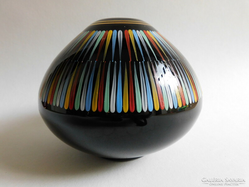 Vintage schwarzglas hand-painted glass vase