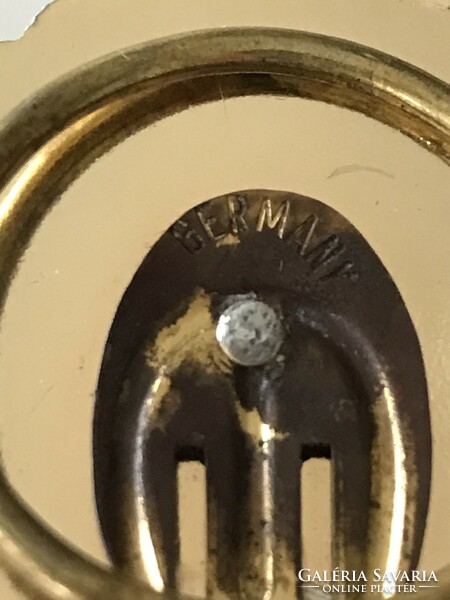 Retro sálcsat cizellált fém díszítéssel, 3,7 cm átmérő