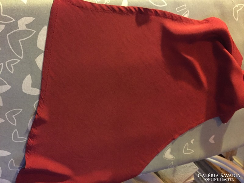 Dark red/burgundy rayon triangular scarf