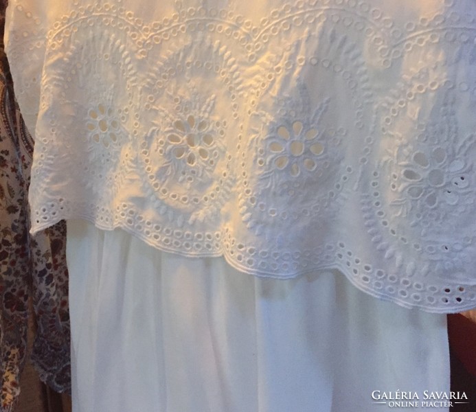 Fehér, többrétegű, madeira hímzésű nyári ruha ONLY márka, 38-as méret